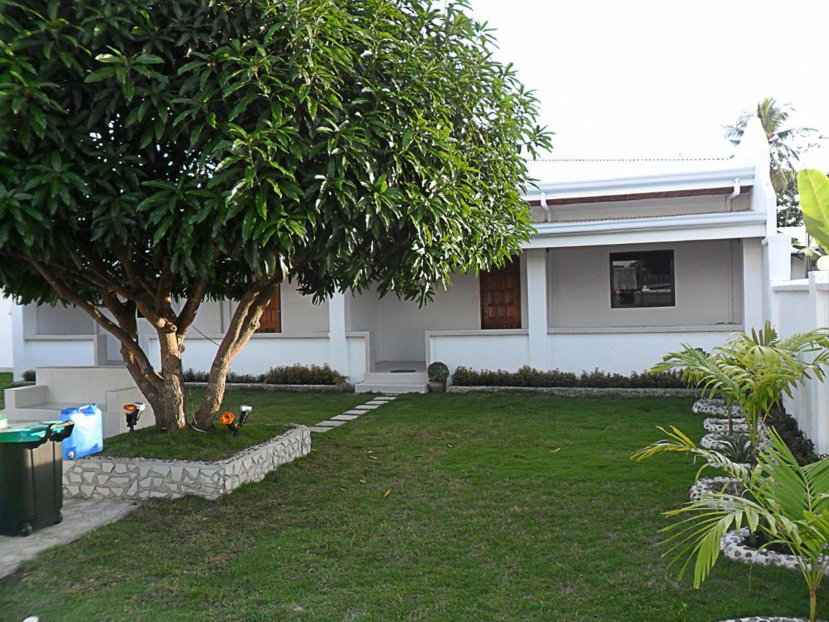 Jasmin'S Room Rental Moalboal Exterior photo